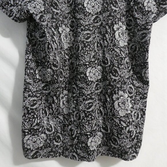 CROFT & BARROW Classic Tee | large | Floral Short Sleeve Black and White T-Shirt - Picture 14 of 15
